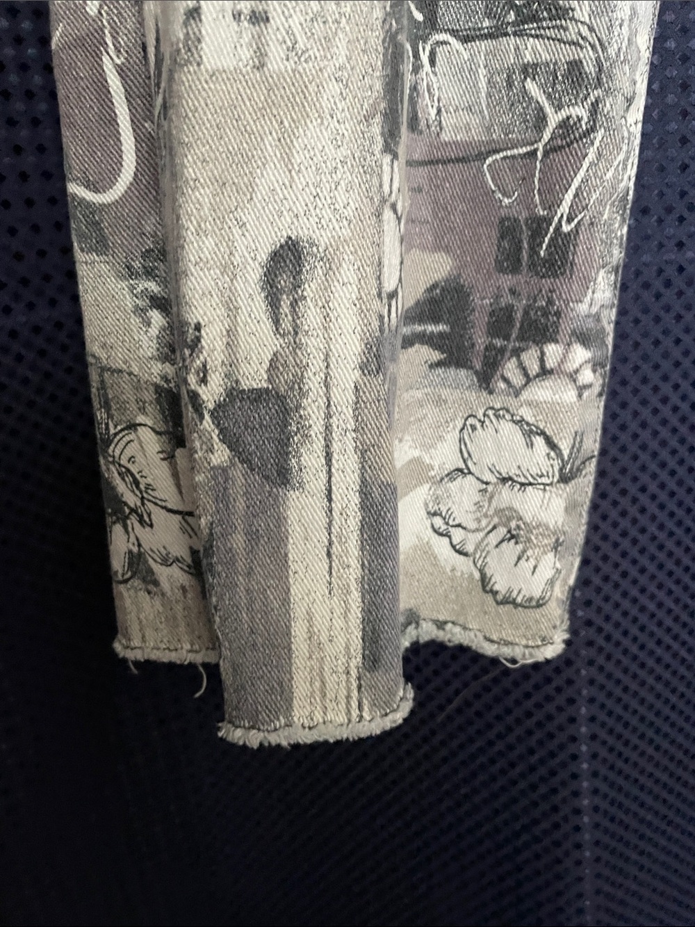 LOGO by Lori Goldstein Floral Abstract Capris - Gray Multi - Picture 11 of 11